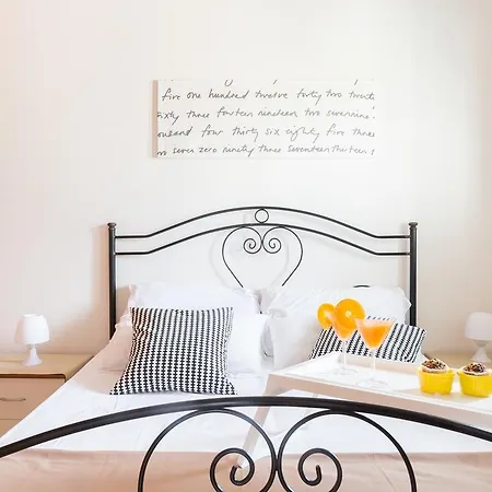 Mediterranea Al Mare Holiday home *